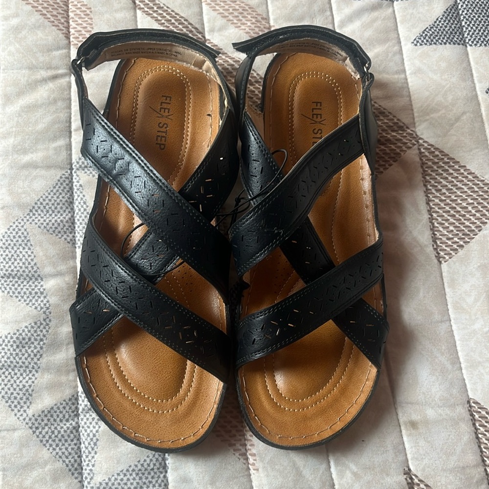 Women’s sandals